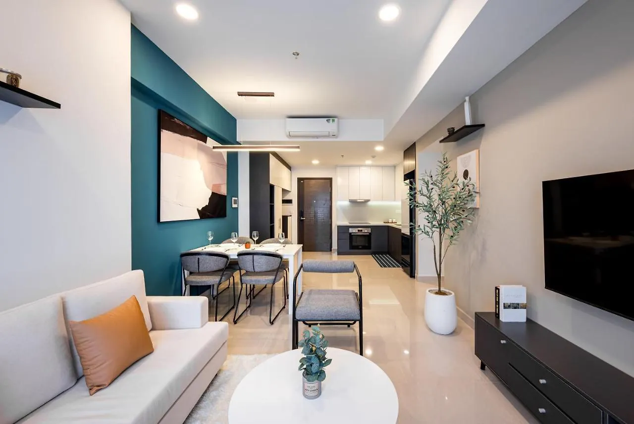 Luxury Modern, D1, 3 King Brs+2Wc, 300M Bui Vien Apartment Ho Chi Minh City