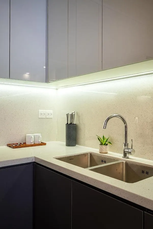 Luxury Modern, D1, 3 King Brs+2Wc, 300M Bui Vien Apartment Ho Chi Minh City
