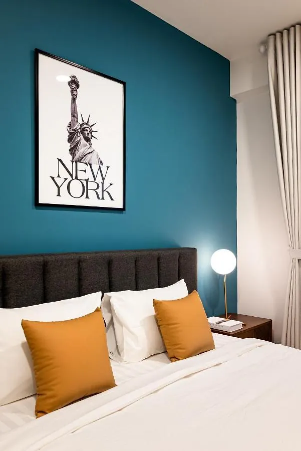 Luxury Modern, D1, 3 King Brs+2Wc, 300M Bui Vien Apartment Ho Chi Minh City