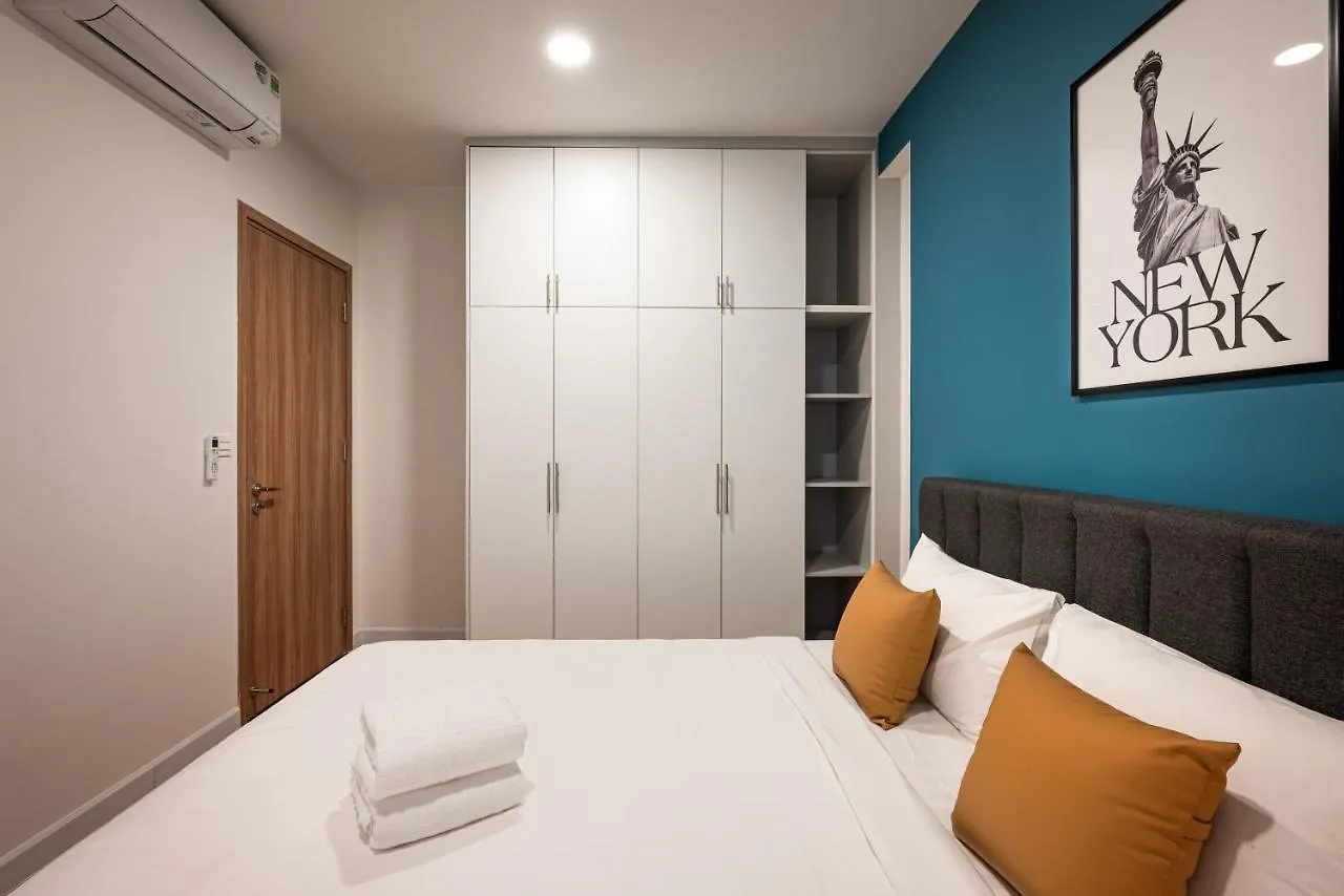 Luxury Modern, D1, 3 King Brs+2Wc, 300M Bui Vien Apartment Ho Chi Minh City