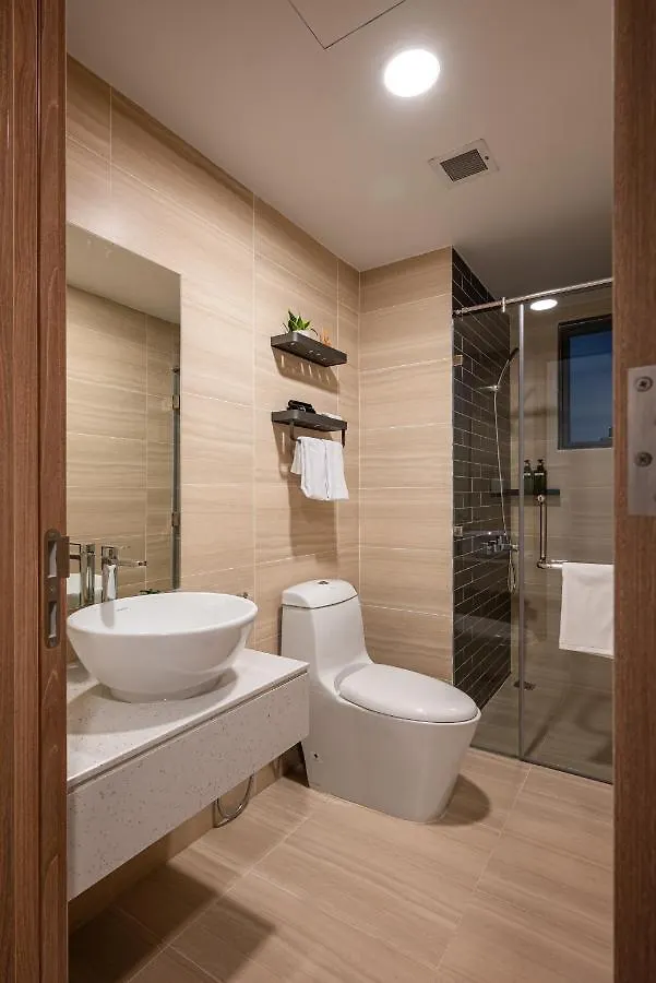 Luxury Modern, D1, 3 King Brs+2Wc, 300M Bui Vien Apartment Ho Chi Minh City