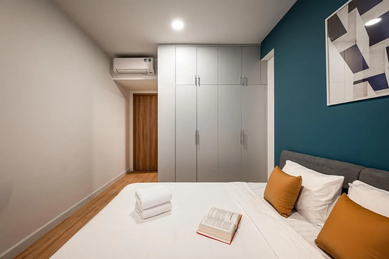 Luxury Modern, D1, 3 King Brs+2Wc, 300M Bui Vien Apartment Ho Chi Minh City