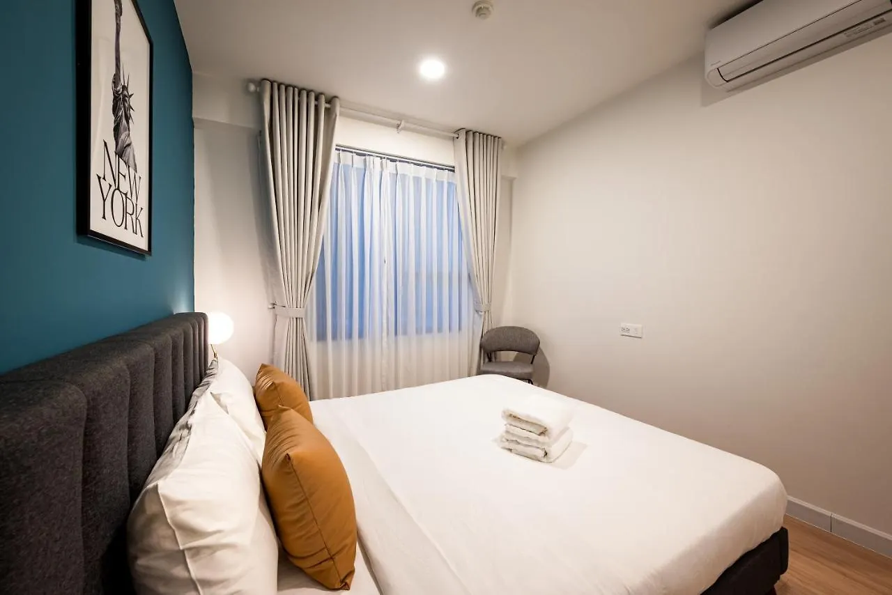 Luxury Modern, D1, 3 King Brs+2Wc, 300M Bui Vien Apartment Ho Chi Minh City Vietnam