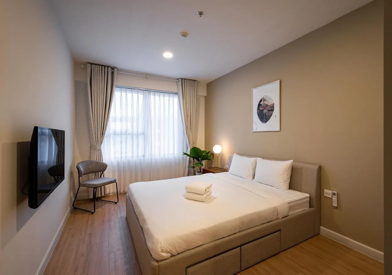 Luxury Modern, D1, 3 King Brs+2Wc, 300M Bui Vien Apartment Ho Chi Minh City