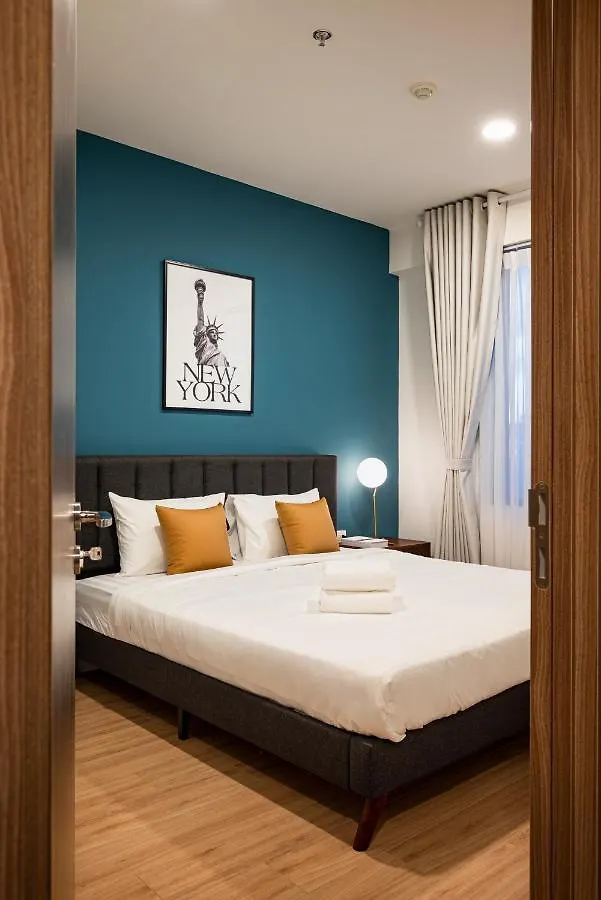 Luxury Modern, D1, 3 King Brs+2Wc, 300M Bui Vien Apartment Ho Chi Minh City